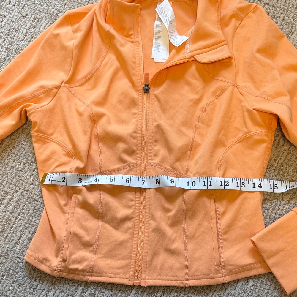 Women's Fabletics Zip up size M - Picture 5 of 8